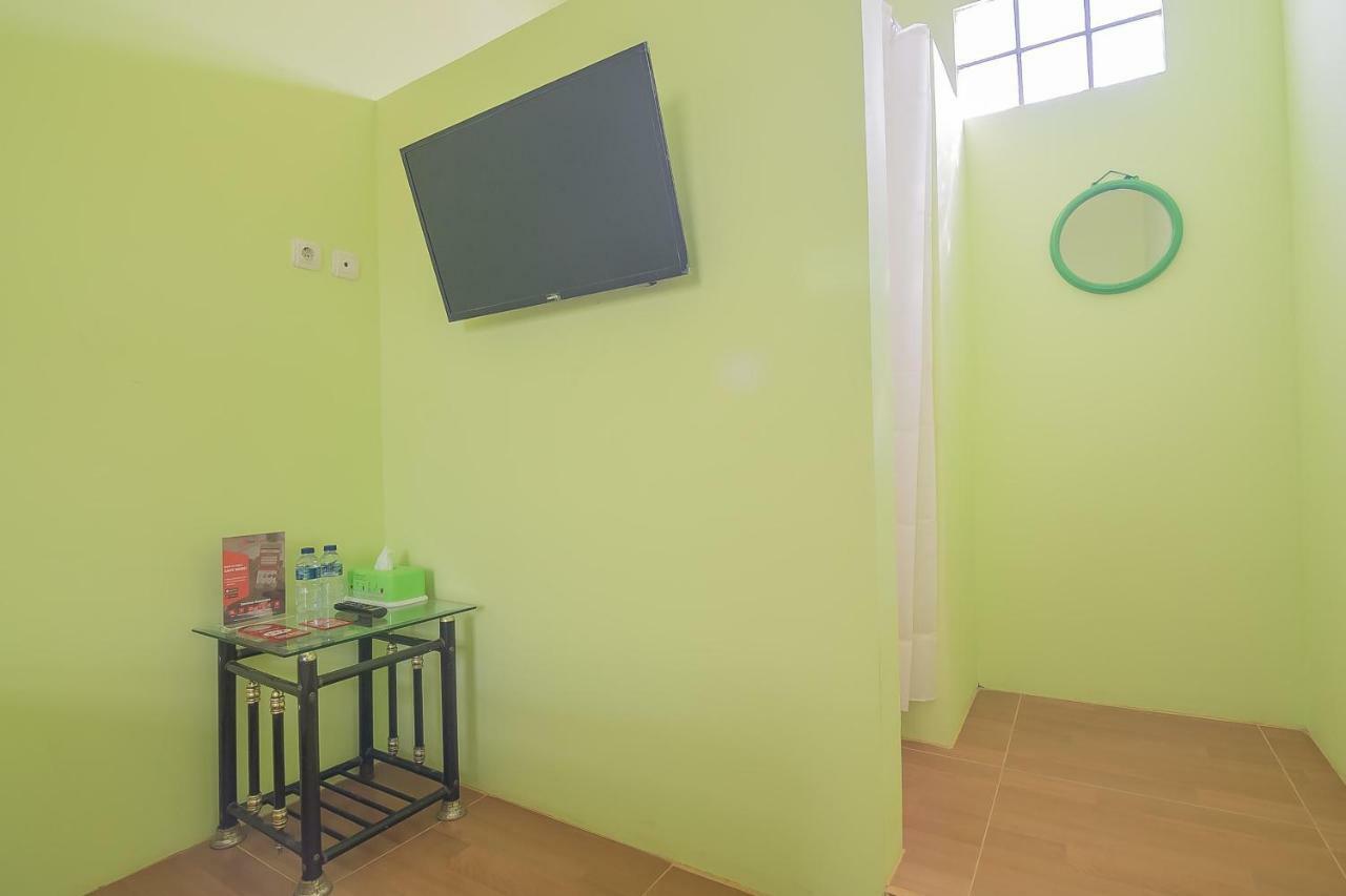 Reddoorz Syariah Near Museum Wisma Karya سوبانج المظهر الخارجي الصورة