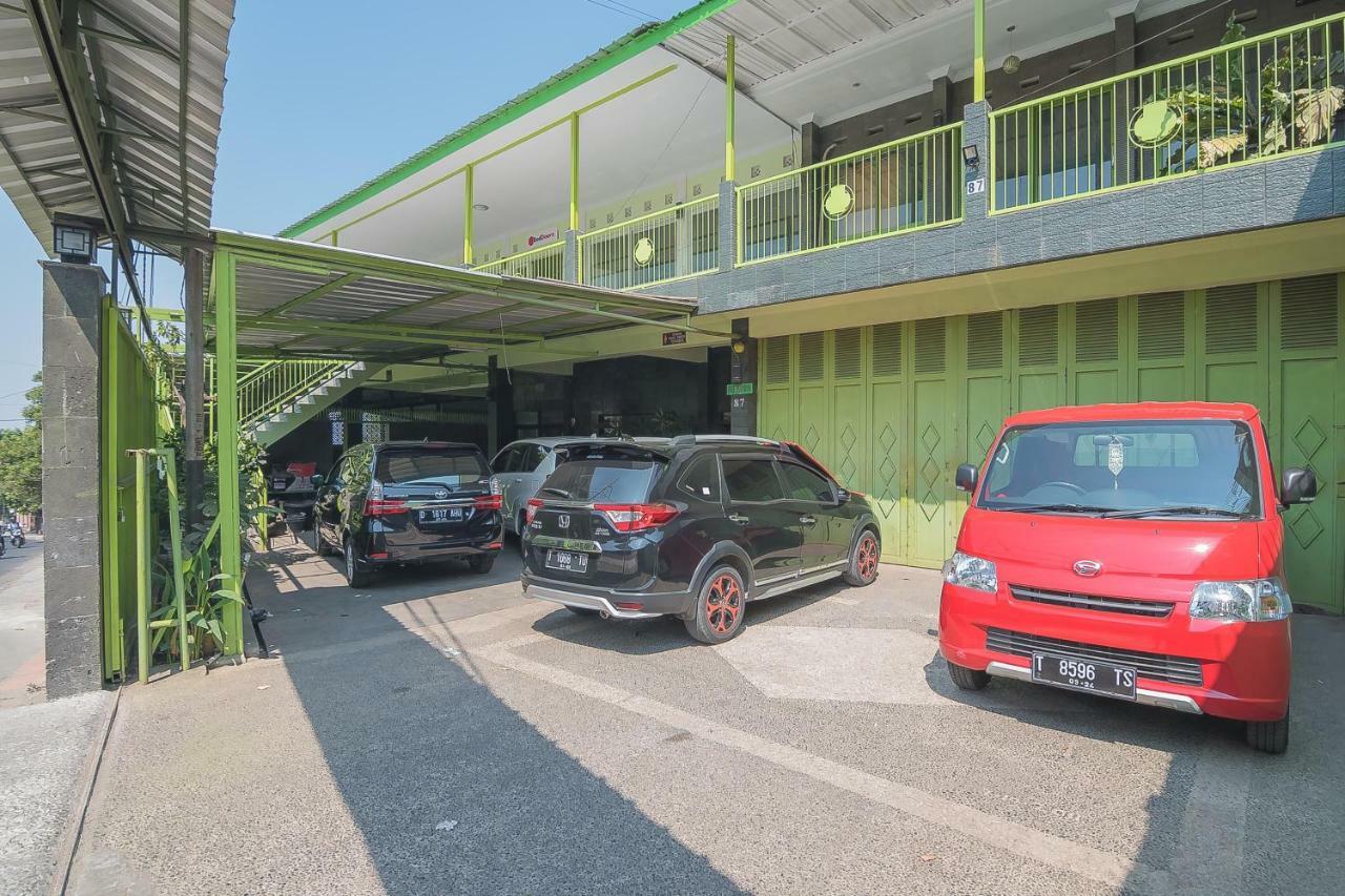 Reddoorz Syariah Near Museum Wisma Karya سوبانج المظهر الخارجي الصورة